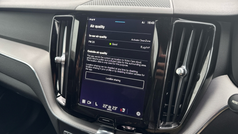 Volvo XC60 2.0 B4D Plus Dark 5dr AWD Geartronic Diesel Estate